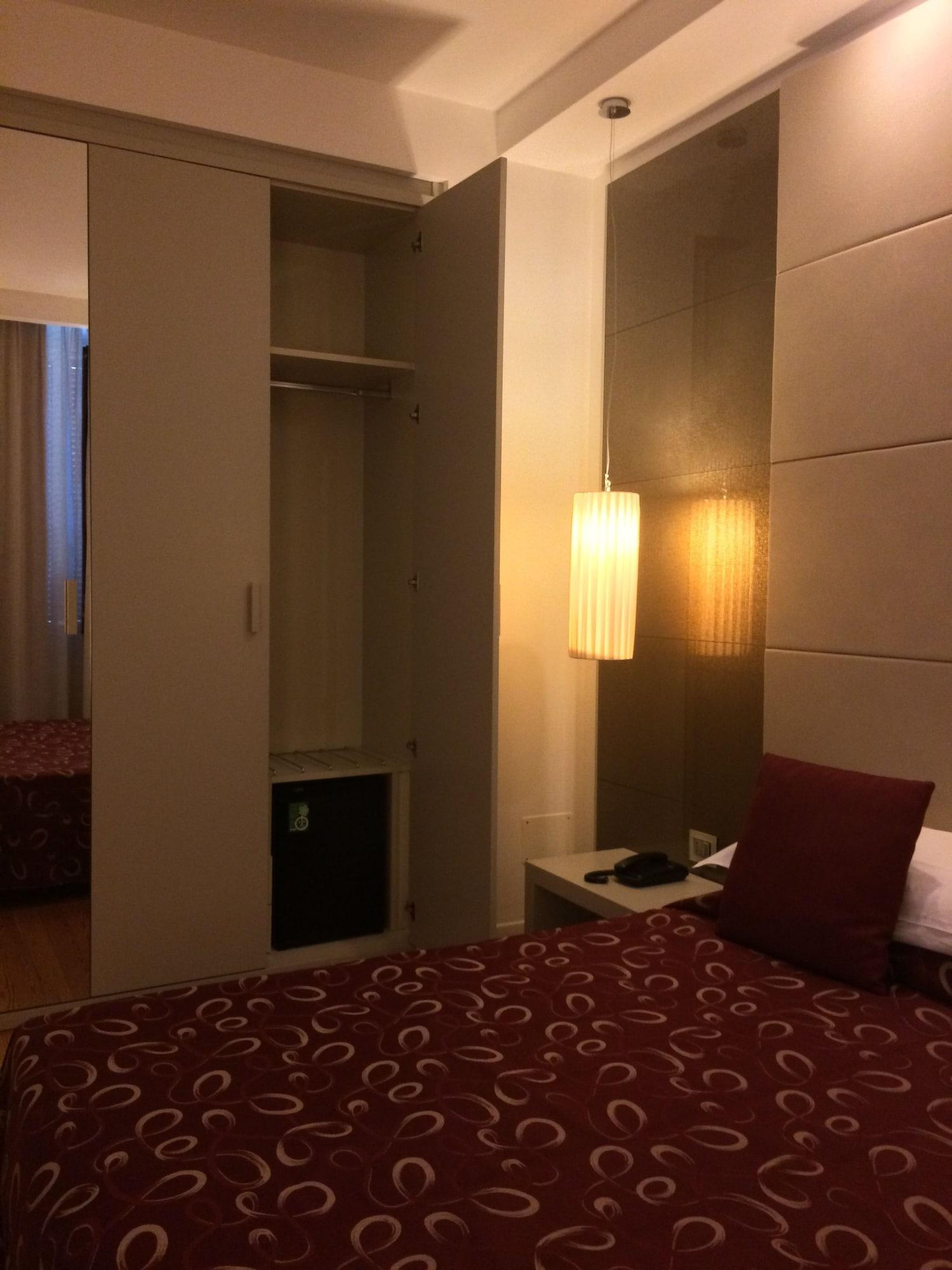 Hotel Aspromonte มิลาน ภายนอก รูปภาพ