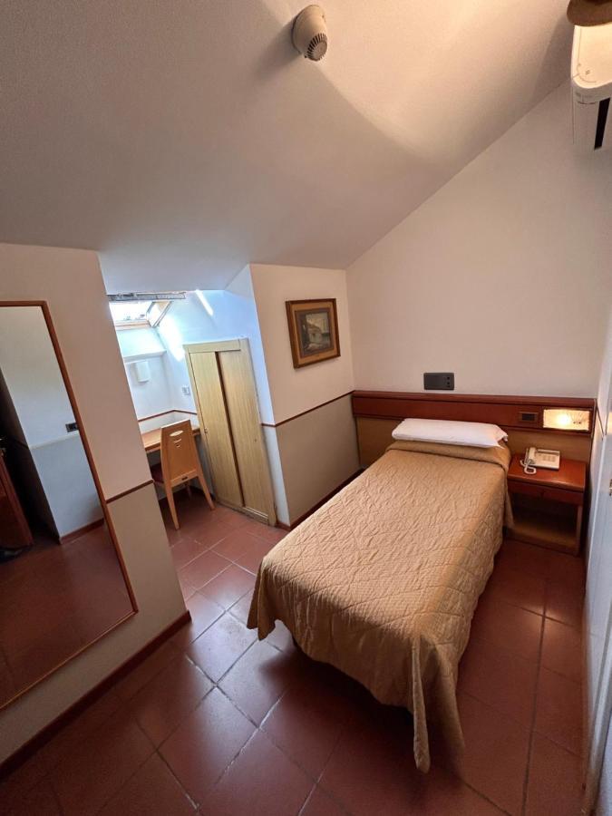 Hotel Aspromonte มิลาน ภายนอก รูปภาพ