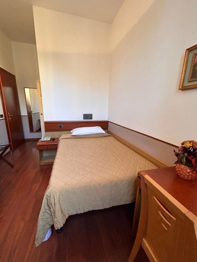 Hotel Aspromonte มิลาน ภายนอก รูปภาพ
