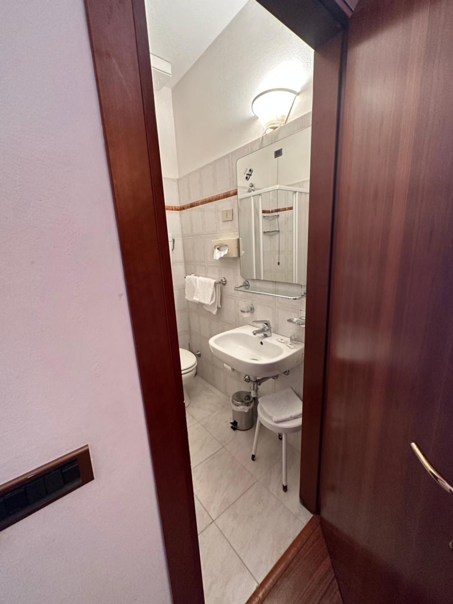 Hotel Aspromonte มิลาน ภายนอก รูปภาพ