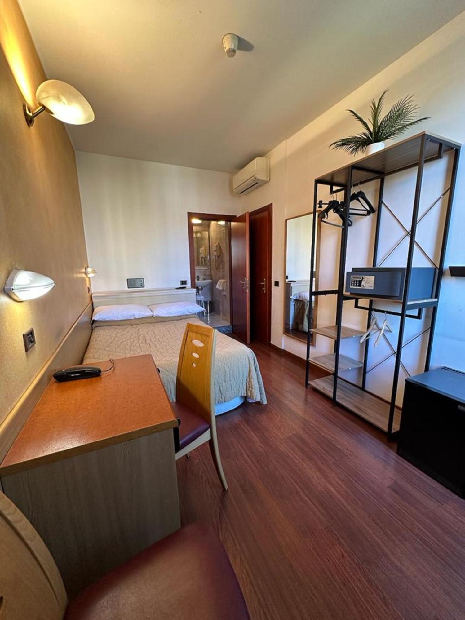 Hotel Aspromonte มิลาน ภายนอก รูปภาพ