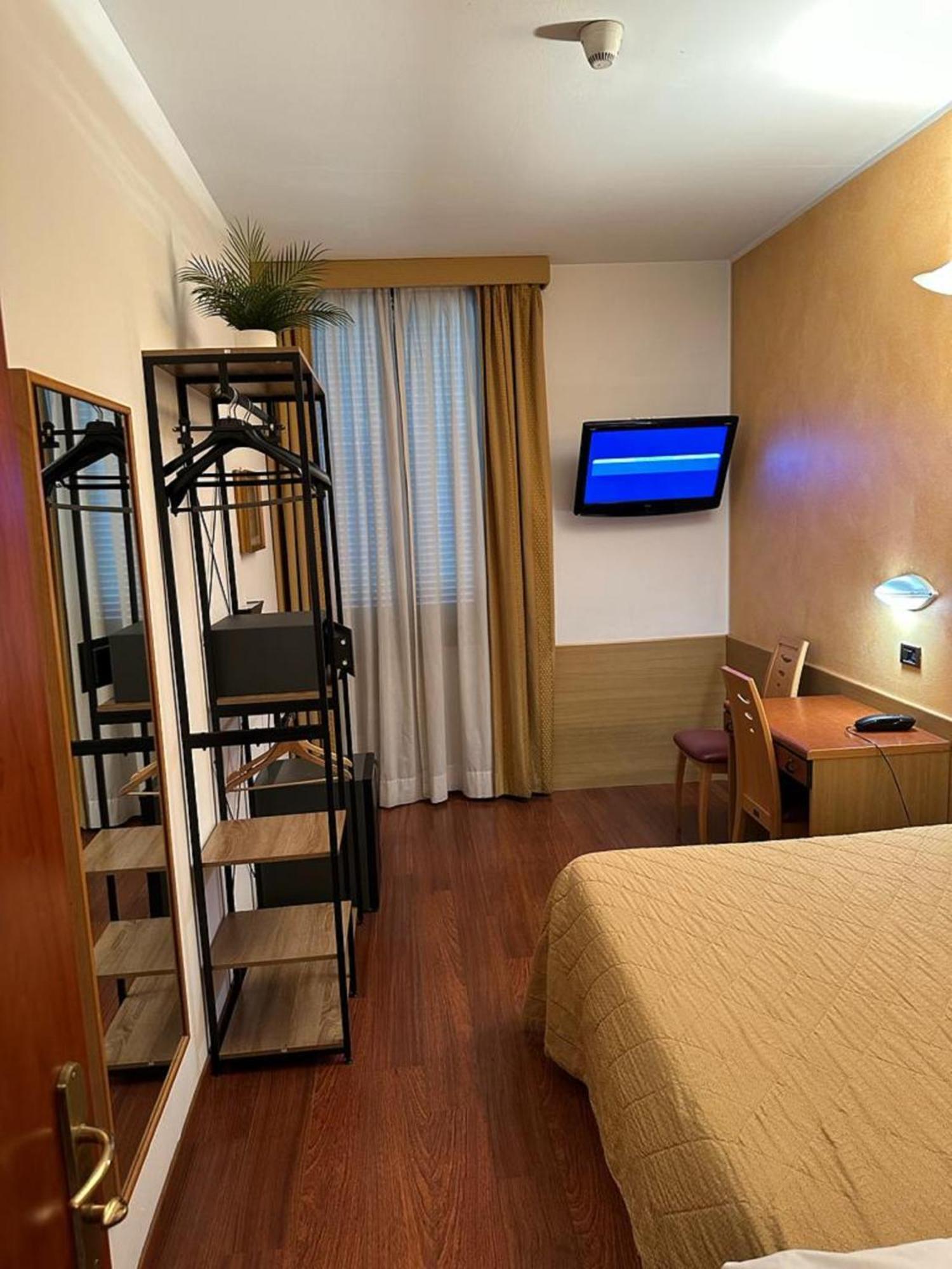 Hotel Aspromonte มิลาน ภายนอก รูปภาพ